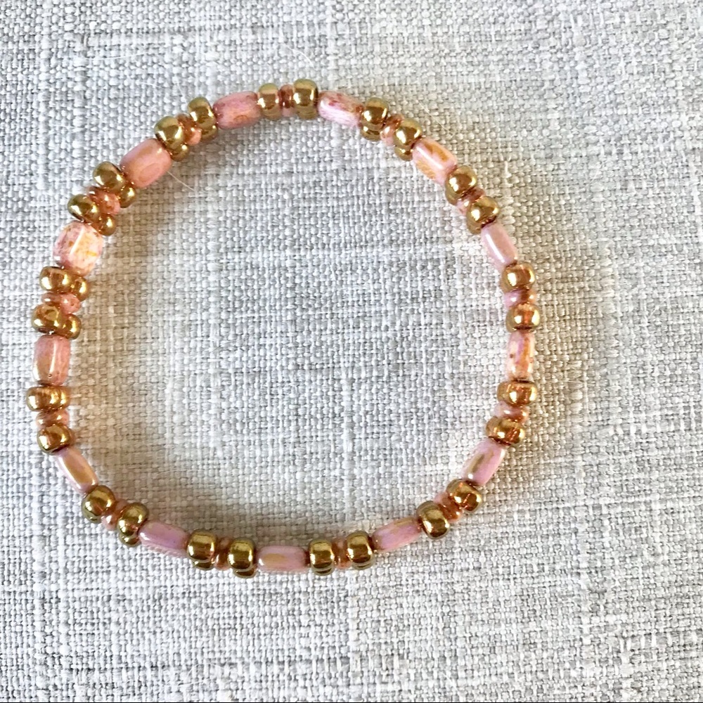 Rose Gold Minimalist Stretch Bracelet Beaded Pink - Picture 2 of 4